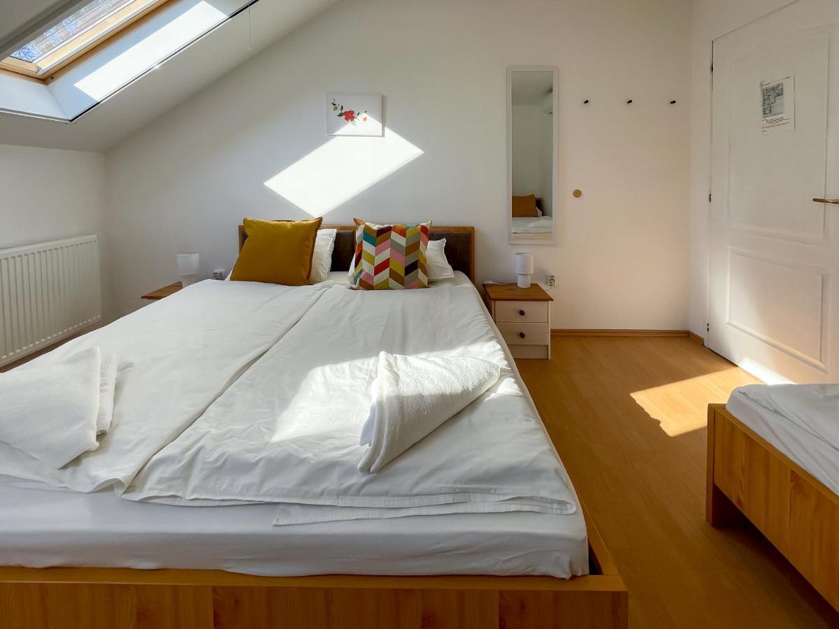 Tanyacsarda Panzio Bed & Breakfast Baja Luaran gambar