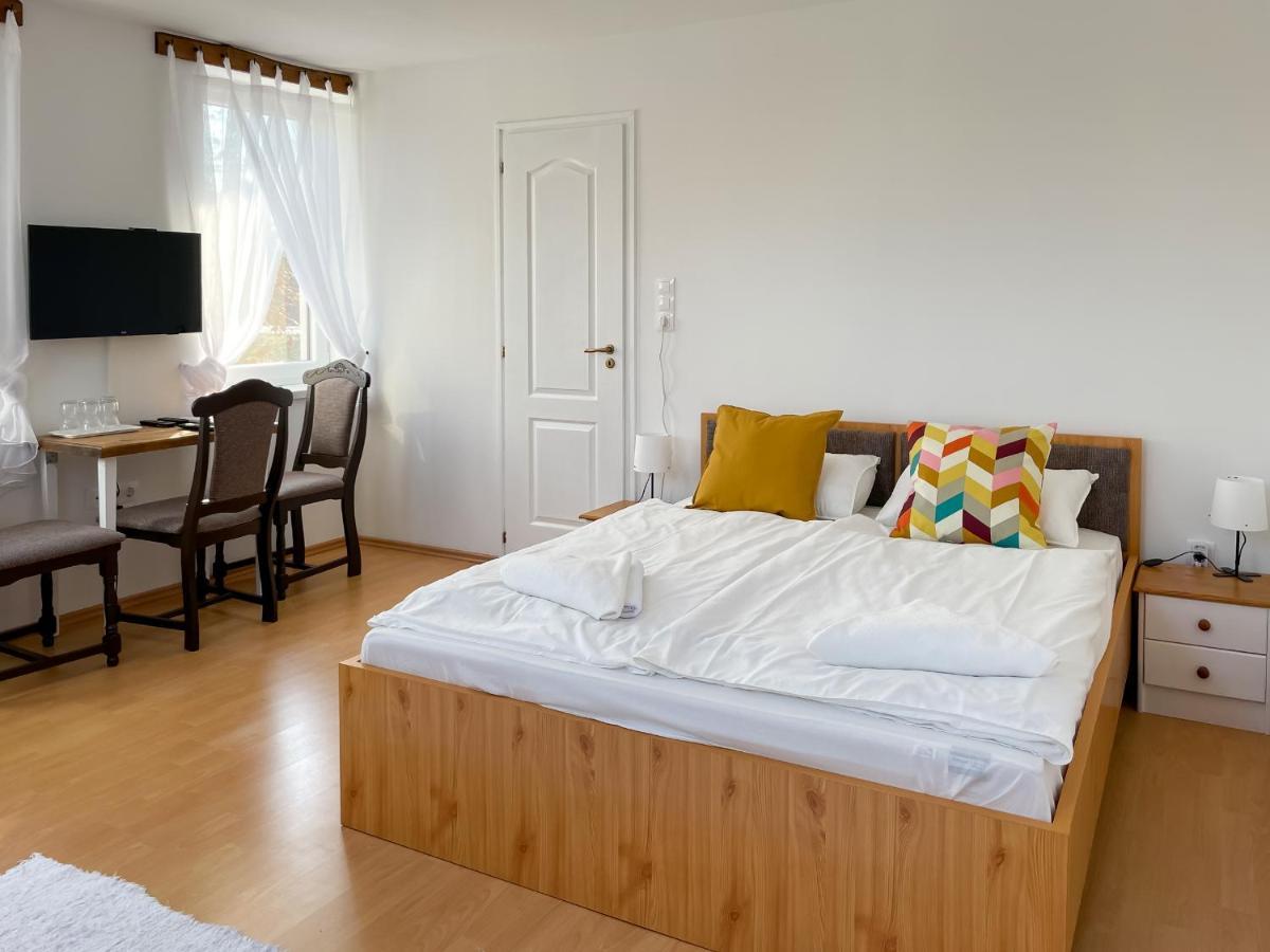 Tanyacsarda Panzio Bed & Breakfast Baja Luaran gambar