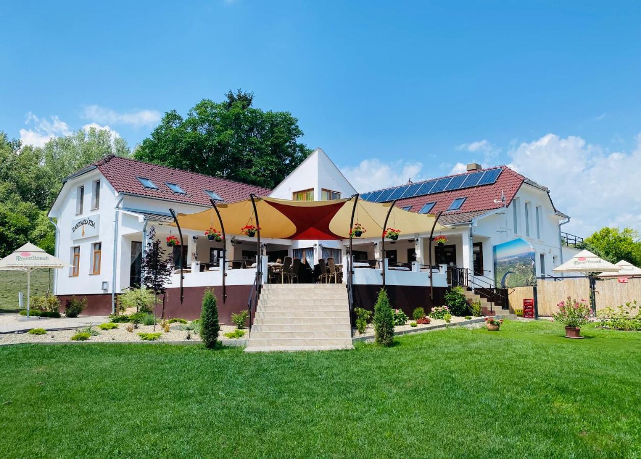 Tanyacsarda Panzio Bed & Breakfast Baja Luaran gambar
