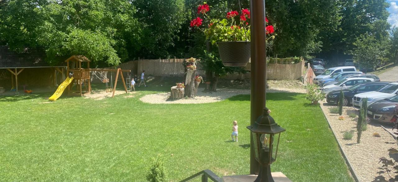 Tanyacsarda Panzio Bed & Breakfast Baja Luaran gambar